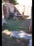 01342 ostia - regio ii - insula vi - ninfeo (ii,vi,2) - noerdliche raeume - 1. raum von li.jpg